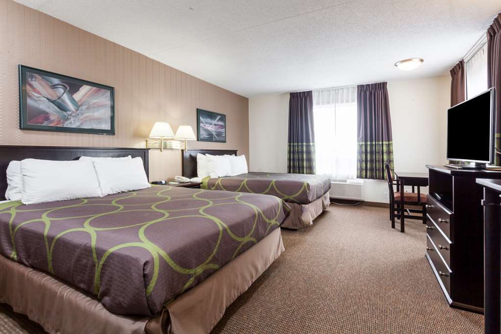Super 8 By Wyndham Edson